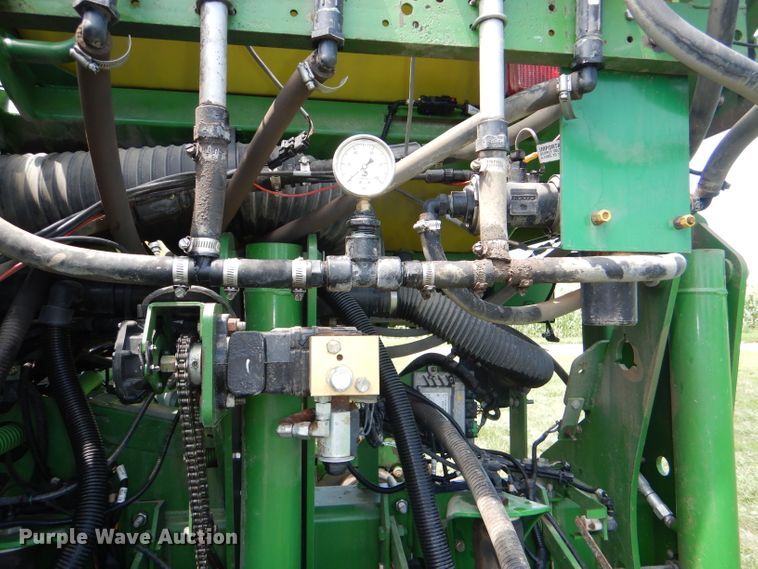 image for item DG4837 2011 John Deere 1770NT no-till planter