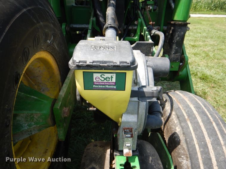 image for item DG4837 2011 John Deere 1770NT no-till planter