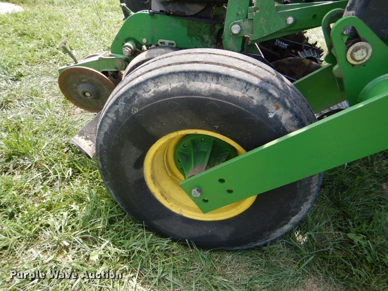 image for item DG4837 2011 John Deere 1770NT no-till planter