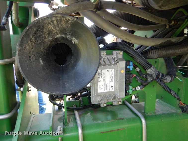 image for item DG4837 2011 John Deere 1770NT no-till planter