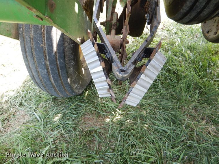 image for item DG4837 2011 John Deere 1770NT no-till planter