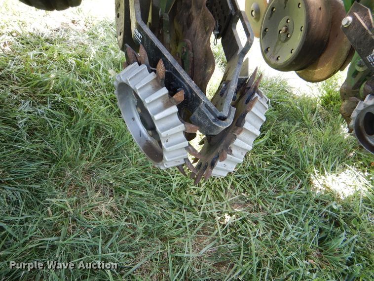 image for item DG4837 2011 John Deere 1770NT no-till planter