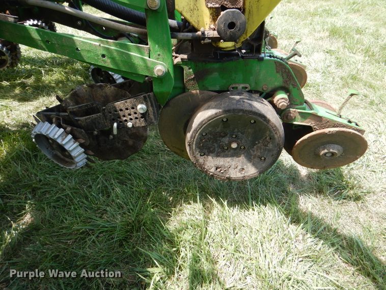 image for item DG4837 2011 John Deere 1770NT no-till planter
