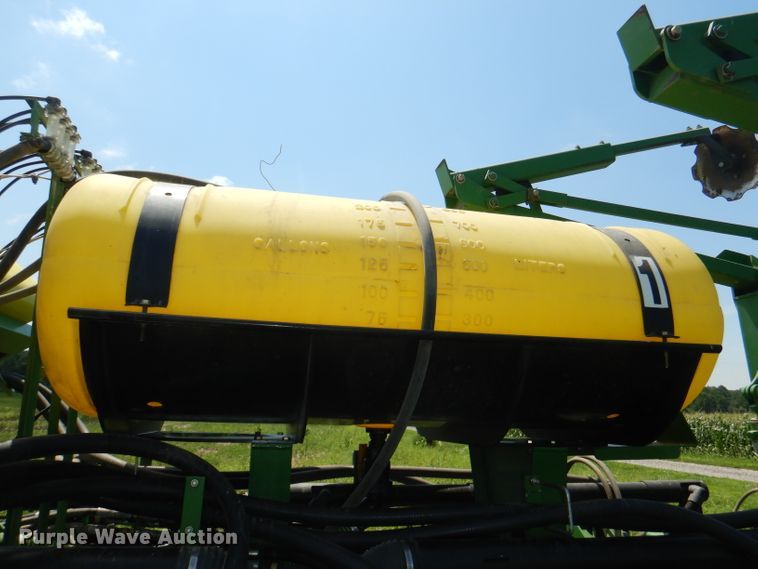 image for item DG4837 2011 John Deere 1770NT no-till planter