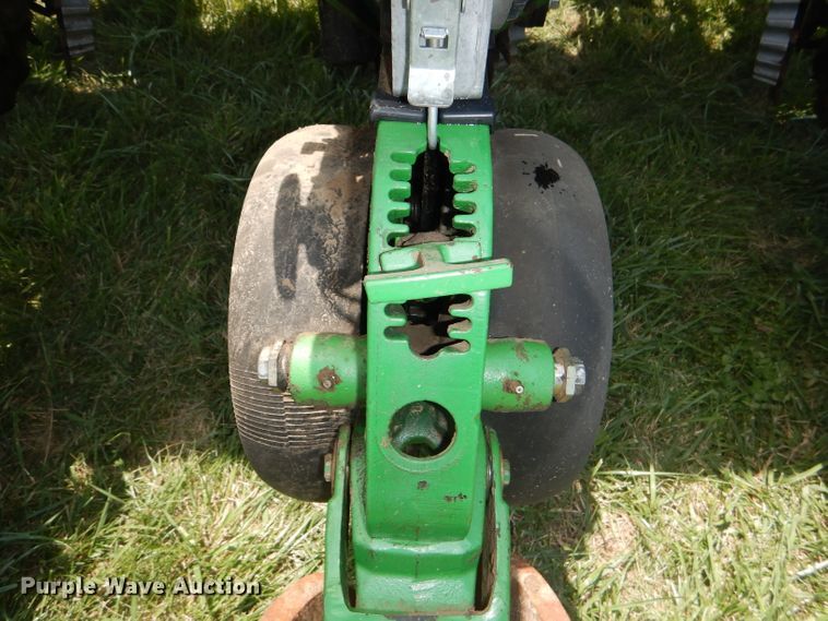 image for item DG4837 2011 John Deere 1770NT no-till planter