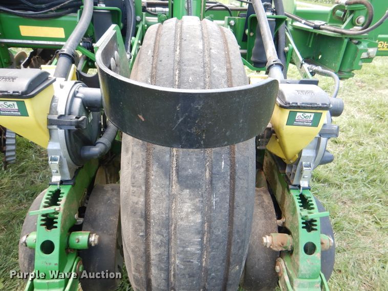 image for item DG4837 2011 John Deere 1770NT no-till planter