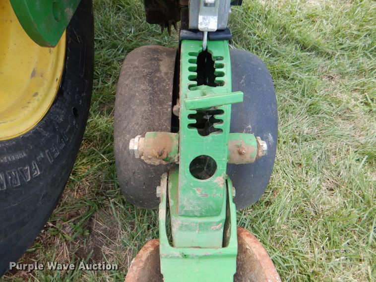 image for item DG4837 2011 John Deere 1770NT no-till planter