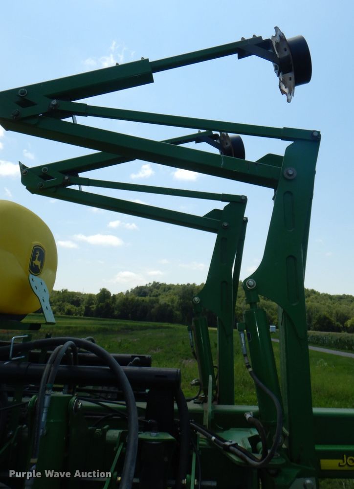 image for item DG4837 2011 John Deere 1770NT no-till planter