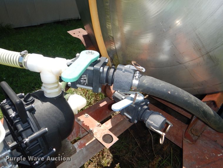 image for item DG4838 1977 Tote K1000 nurse tank trailer