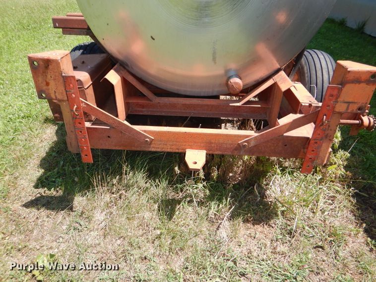 image for item DG4838 1977 Tote K1000 nurse tank trailer