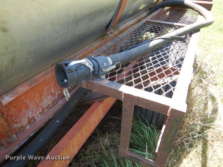 image for item DG4838 1977 Tote K1000 nurse tank trailer