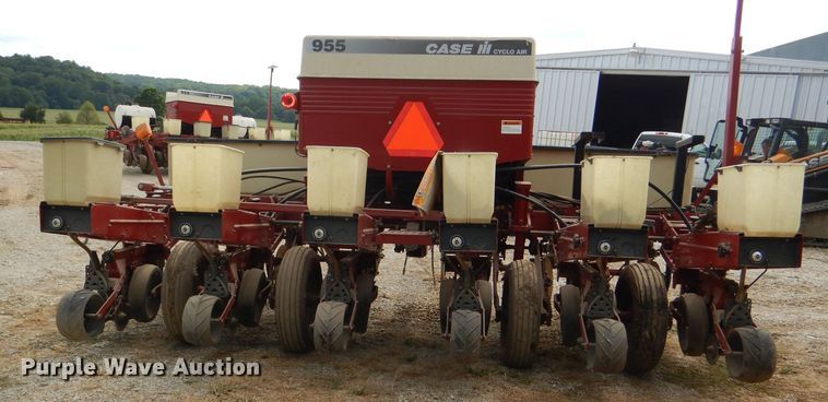 image for item DG4839 Case IH 955 Cyclo Air planter