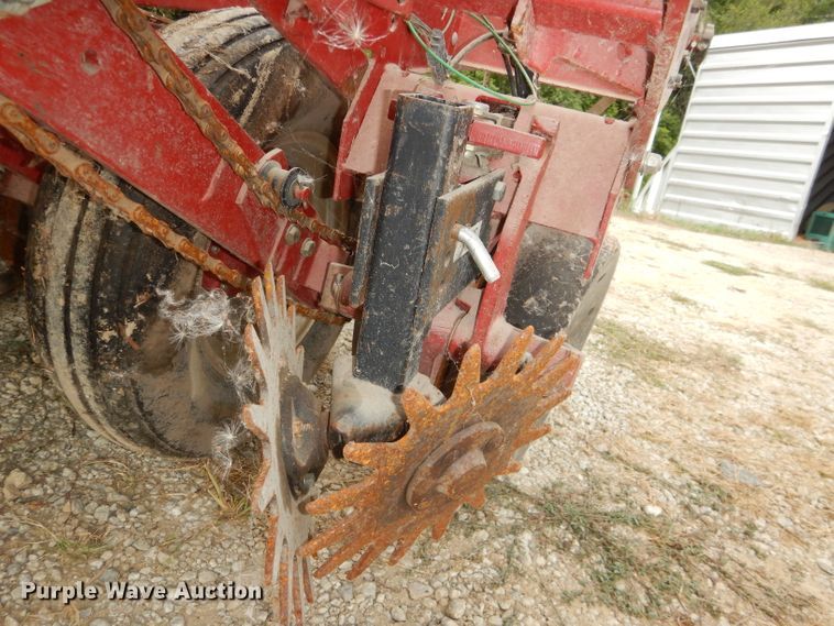 image for item DG4839 Case IH 955 Cyclo Air planter