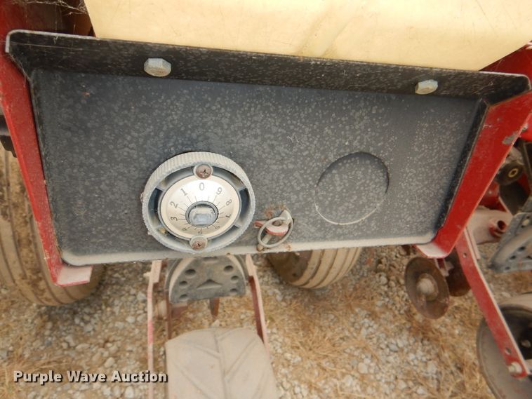 image for item DG4839 Case IH 955 Cyclo Air planter