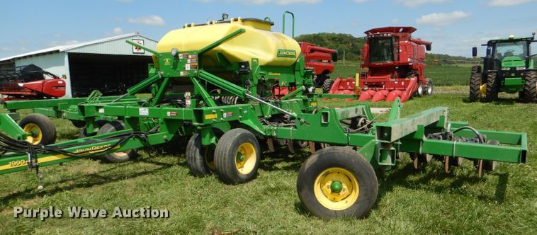 image for item DG4842 2010 John Deere 1990 no-till air seeder