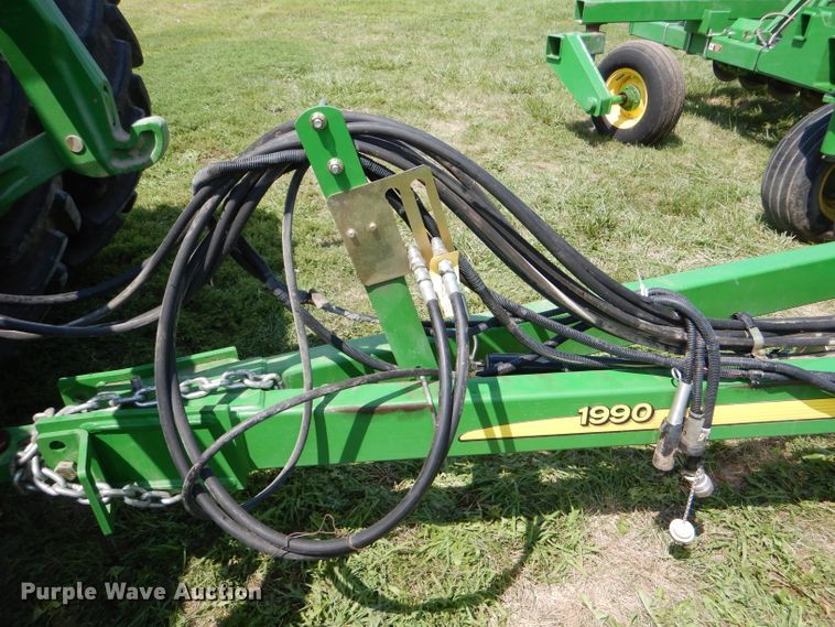 image for item DG4842 2010 John Deere 1990 no-till air seeder