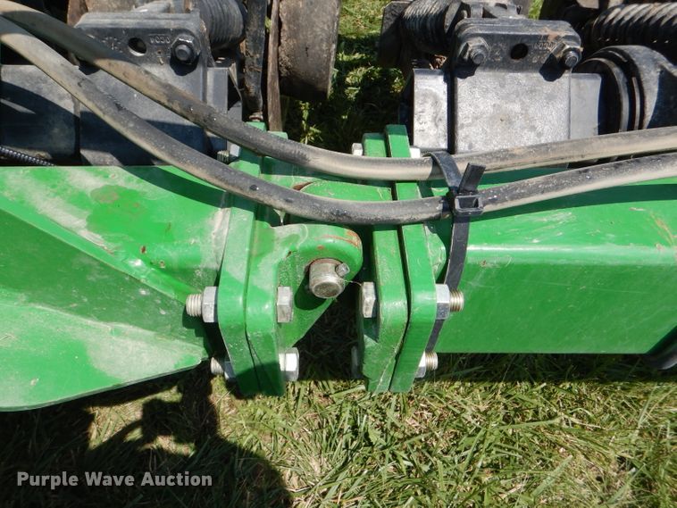 image for item DG4842 2010 John Deere 1990 no-till air seeder