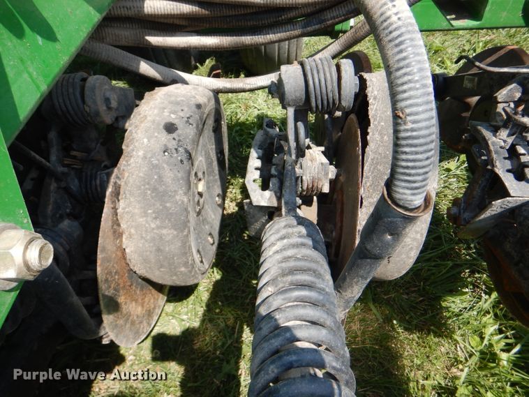 image for item DG4842 2010 John Deere 1990 no-till air seeder