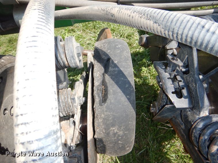 image for item DG4842 2010 John Deere 1990 no-till air seeder