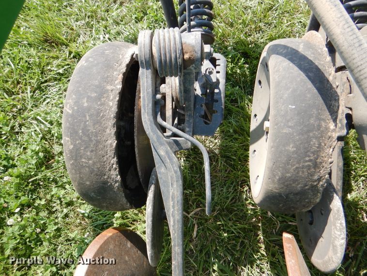 image for item DG4842 2010 John Deere 1990 no-till air seeder