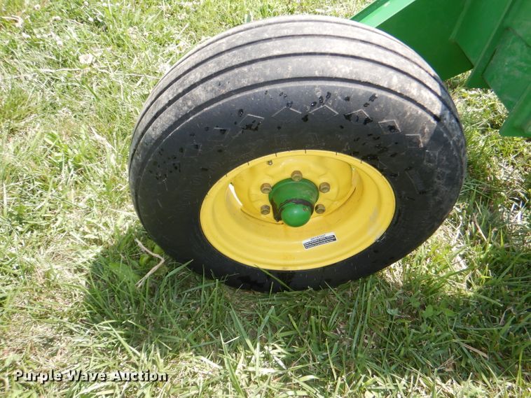 image for item DG4842 2010 John Deere 1990 no-till air seeder