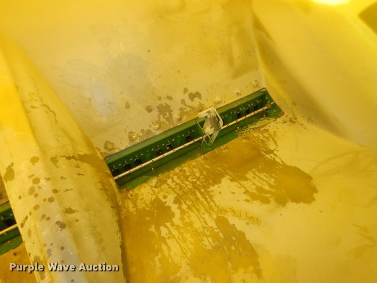 image for item DG4842 2010 John Deere 1990 no-till air seeder