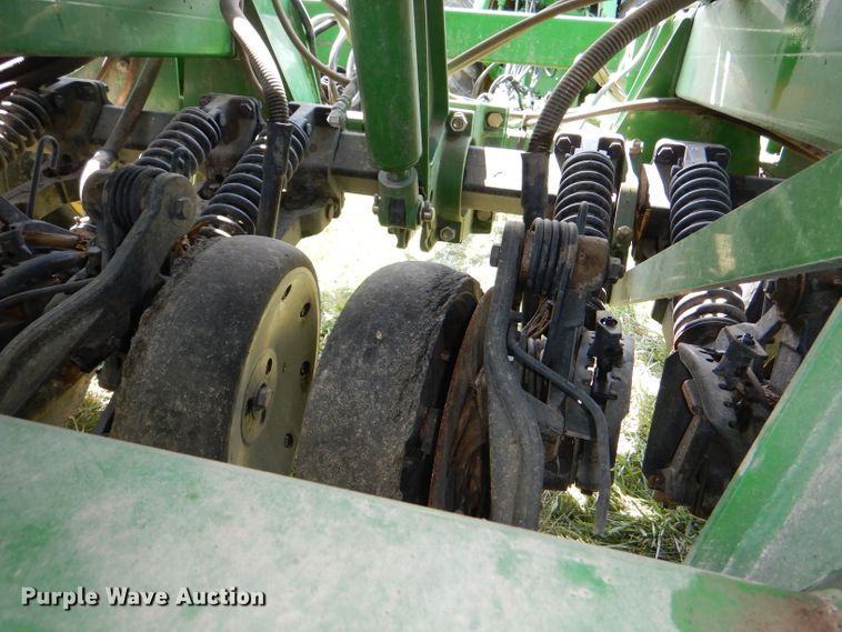 image for item DG4842 2010 John Deere 1990 no-till air seeder