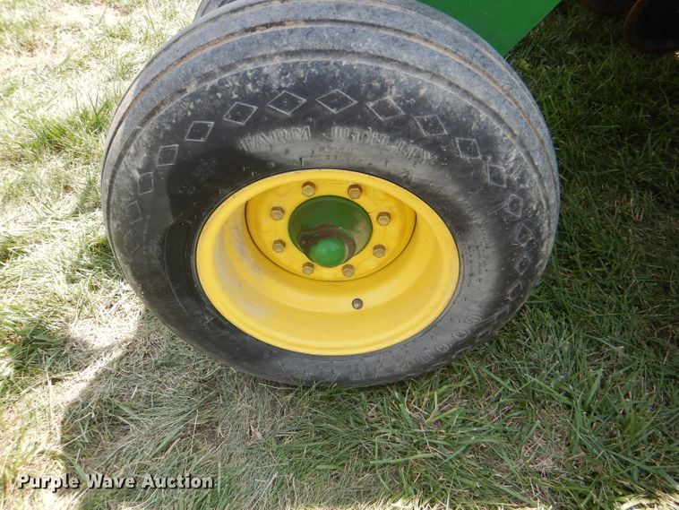 image for item DG4842 2010 John Deere 1990 no-till air seeder