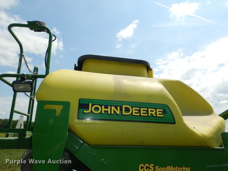 image for item DG4842 2010 John Deere 1990 no-till air seeder