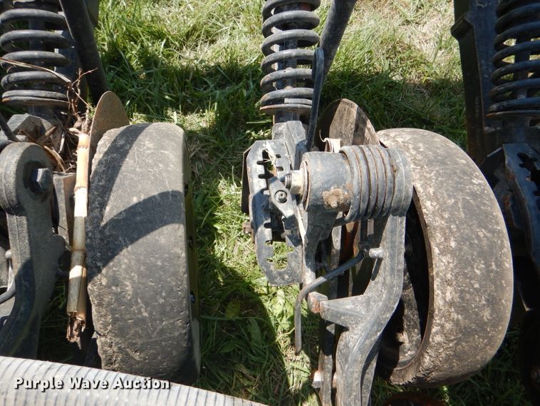 image for item DG4842 2010 John Deere 1990 no-till air seeder