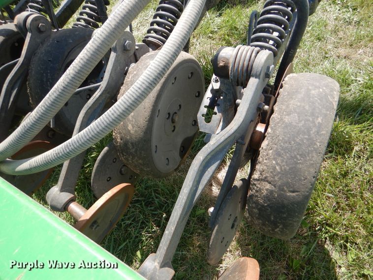 image for item DG4842 2010 John Deere 1990 no-till air seeder