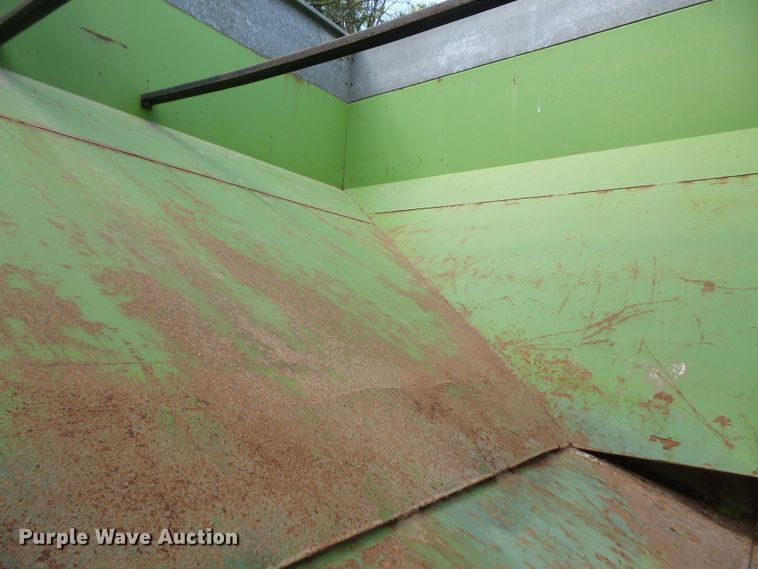 image for item DH2504 Parker 2600 gravity wagon