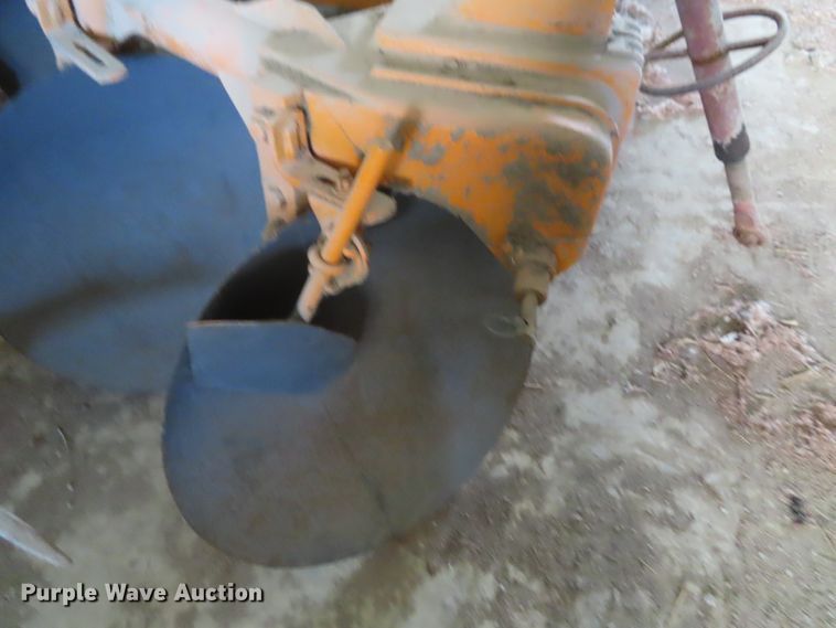 image for item FJ9239 MM three bottom disk plow