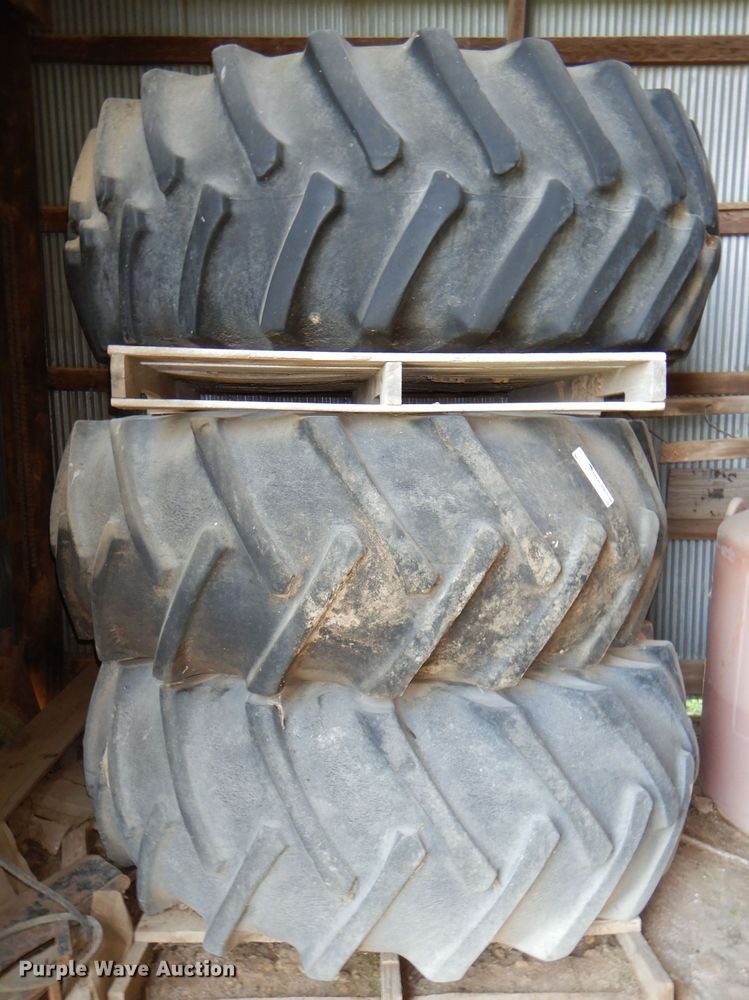 image for item FP9164 (3) 24.5-32 tires and wheels