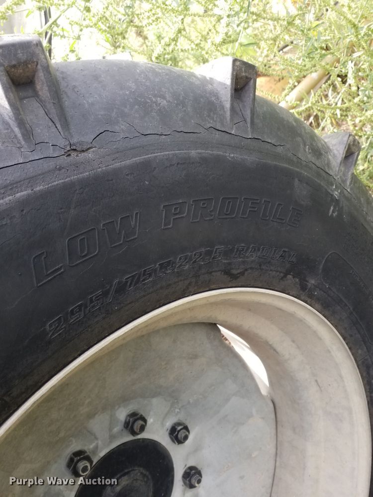 image for item G1902 Zimmatic irrigation pivot