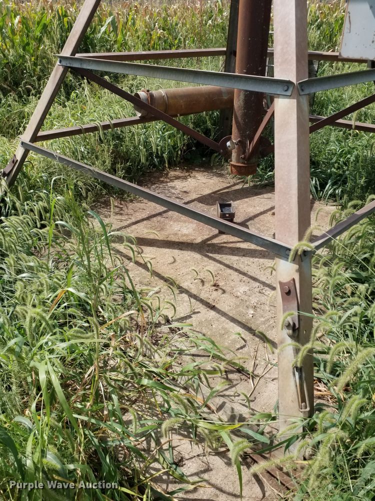 image for item G1905 Zimmatic irrigation pivot