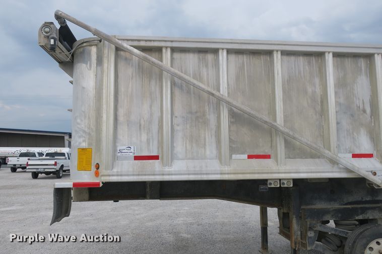 image for item DB10220 2014 Mate end dump trailer
