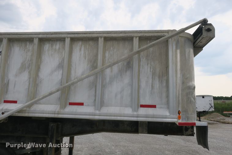 image for item DB10220 2014 Mate end dump trailer