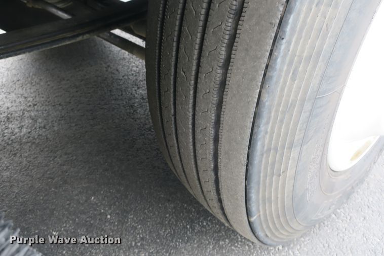 image for item DB10222 2005 Kenworth T800 semi truck