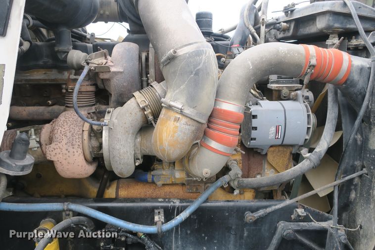 image for item DB10222 2005 Kenworth T800 semi truck