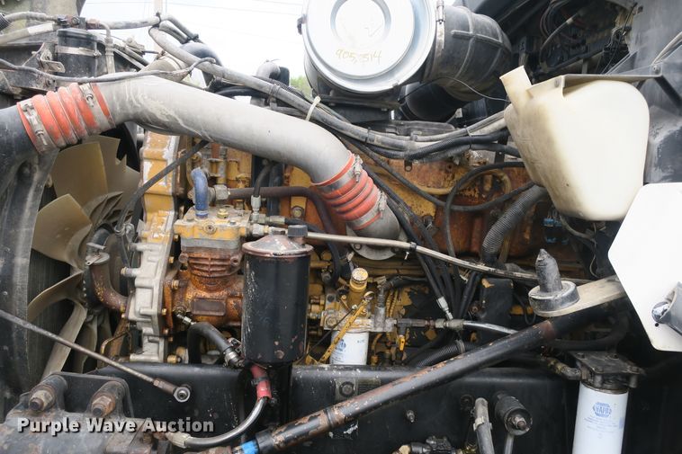 image for item DB10222 2005 Kenworth T800 semi truck