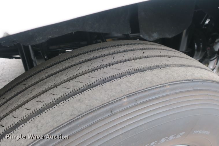 image for item DB10223 2005 Kenworth T800 semi truck