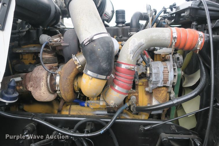 image for item DB10223 2005 Kenworth T800 semi truck