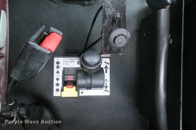 image for item DB10223 2005 Kenworth T800 semi truck