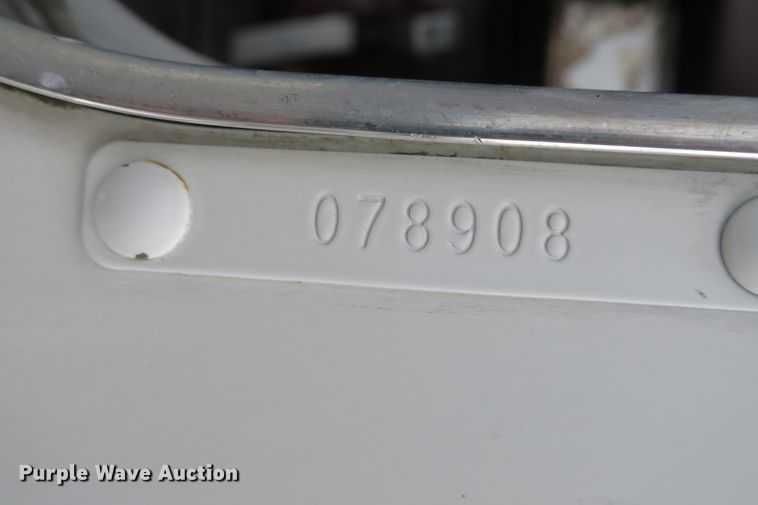 image for item DB10223 2005 Kenworth T800 semi truck