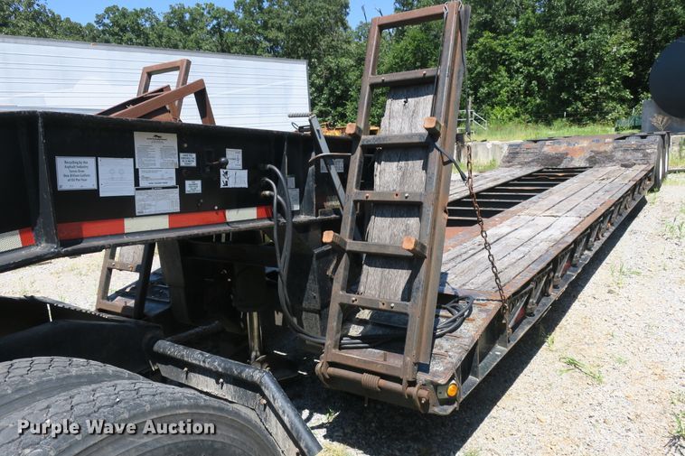 image for item DB10231 2006 Witzco Challenger lowboy equipment trailer