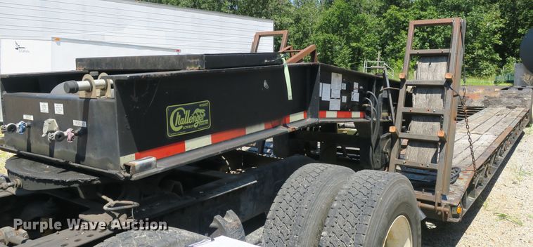 image for item DB10231 2006 Witzco Challenger lowboy equipment trailer