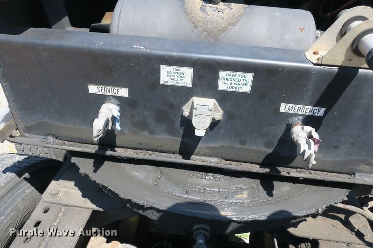 image for item DB10231 2006 Witzco Challenger lowboy equipment trailer