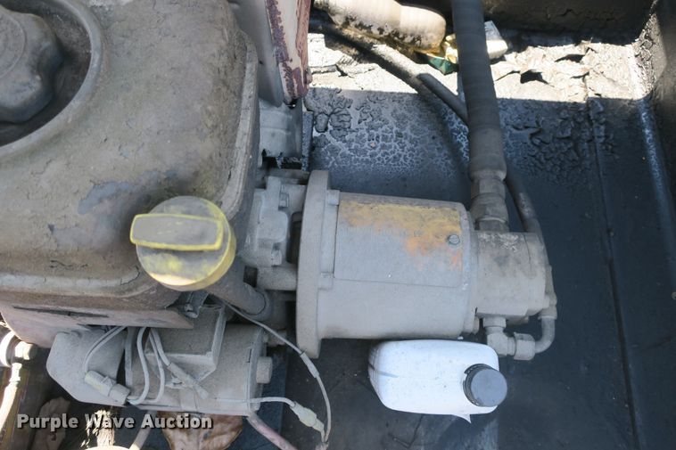 image for item DB10231 2006 Witzco Challenger lowboy equipment trailer