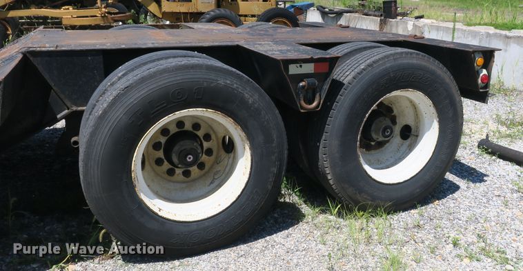 image for item DB10231 2006 Witzco Challenger lowboy equipment trailer